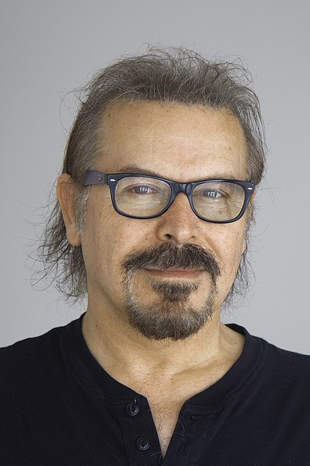 Jano Rosebiani backdrop