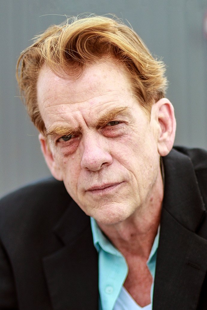 Tomës Frensis Mërfi backdrop