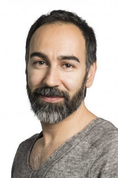 Mazdak Nassir backdrop