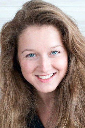 Darya Savelyeva backdrop