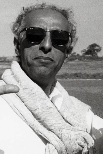 Mahmoud Ben Mahmoud backdrop