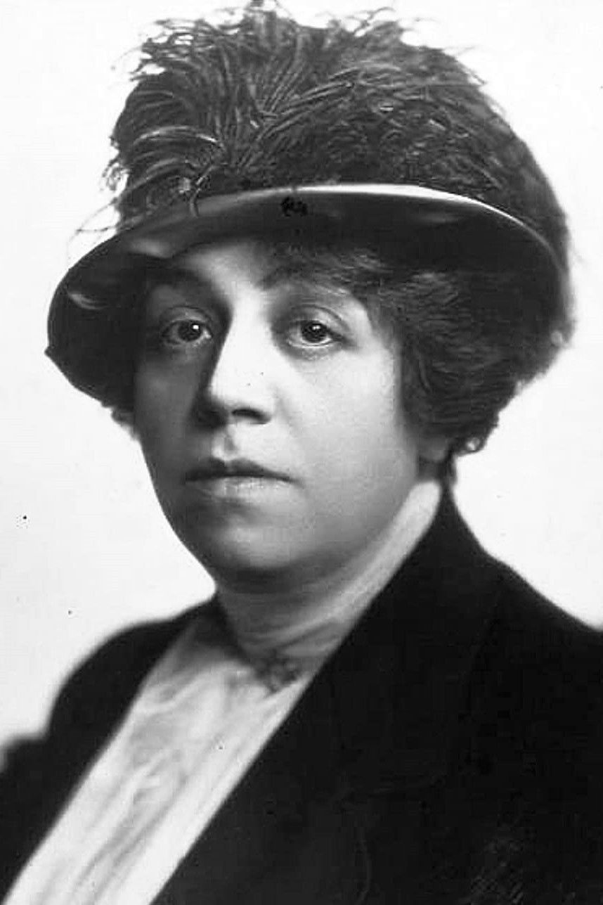 Michelette Burani backdrop