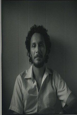 Miguel Álvarez backdrop