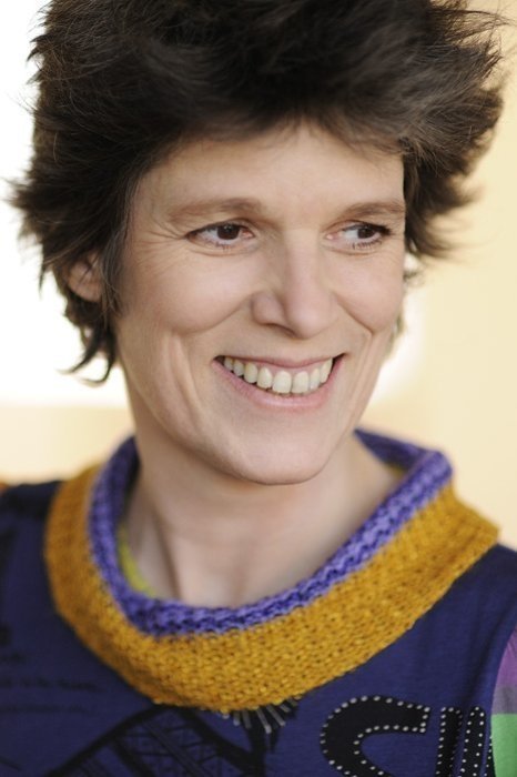 Laura Benson backdrop