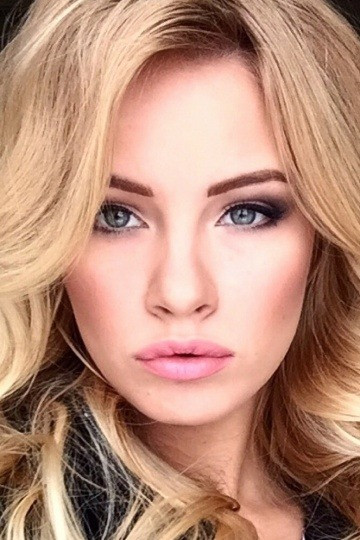 Ilona Arsentieva backdrop