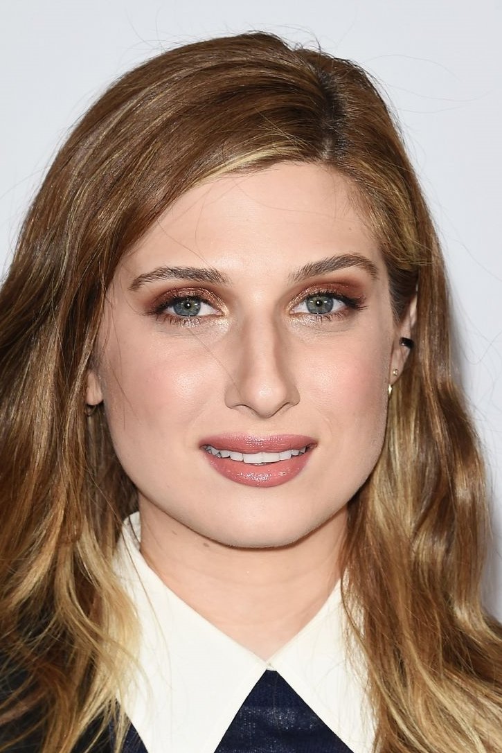 Emily Arlook backdrop