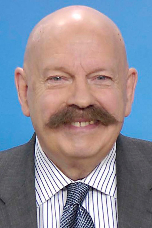 José María Íñigo backdrop