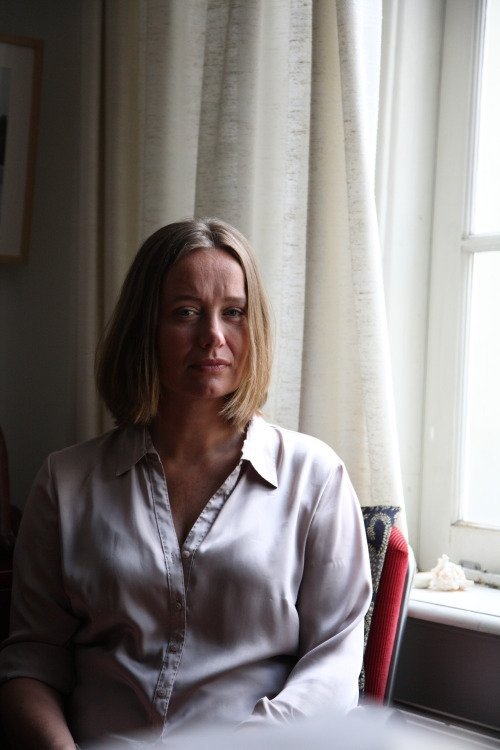 Suzanne Raes backdrop