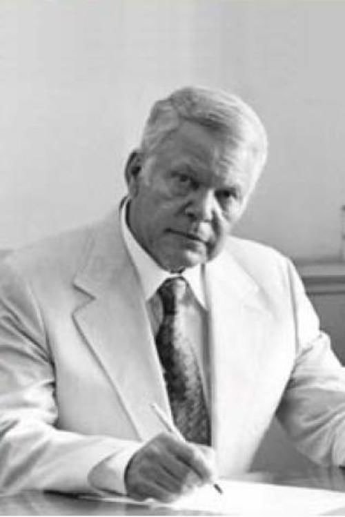 Youssef El Sebai backdrop