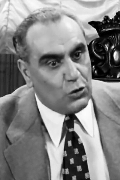 Nikos Vlachopoulos backdrop