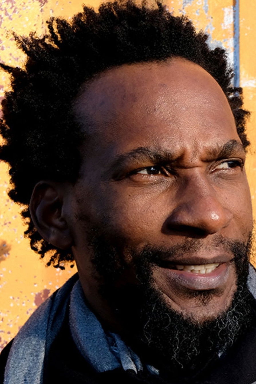 Miguel Sermão backdrop