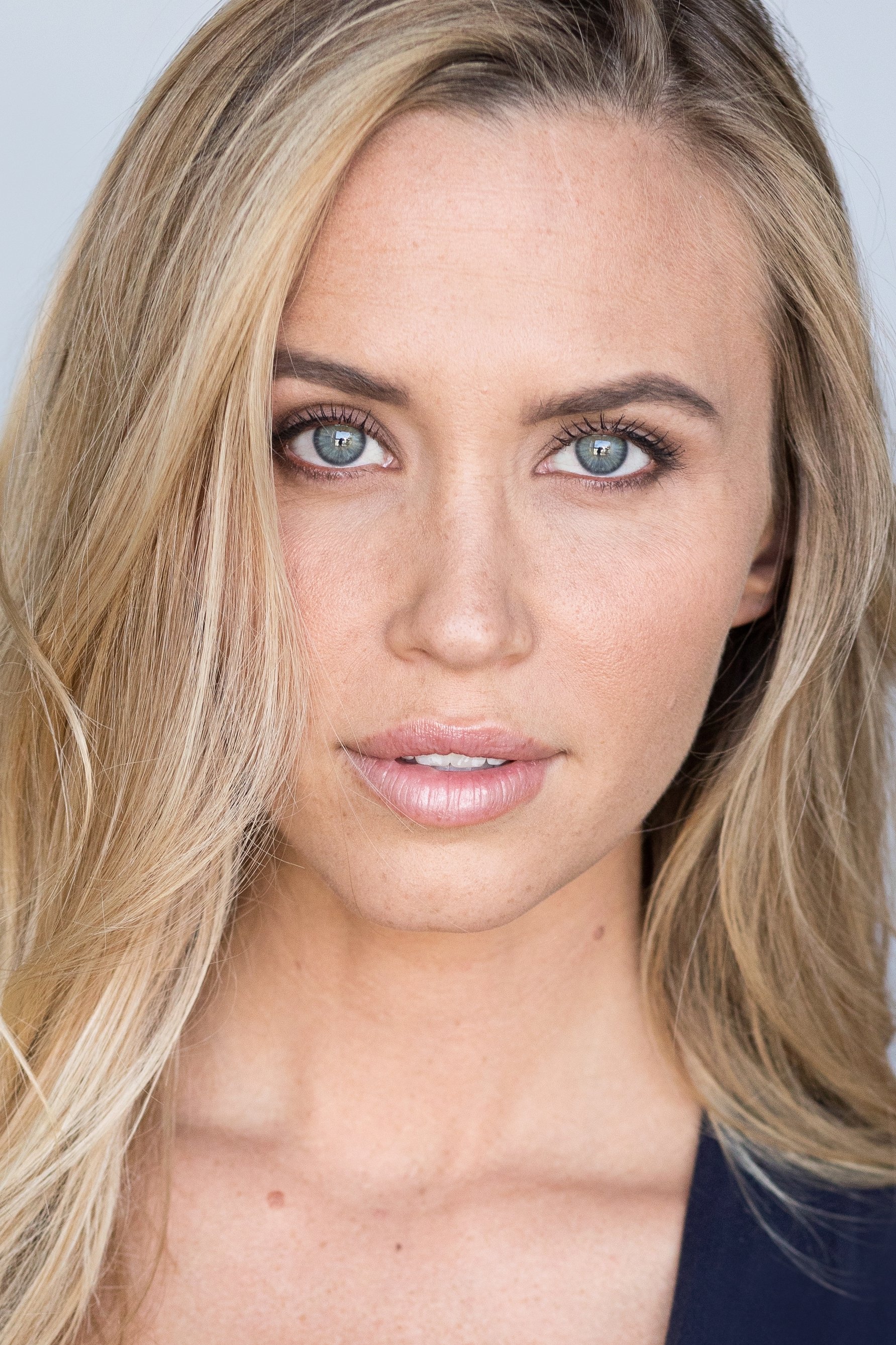 Aqueela Zoll backdrop