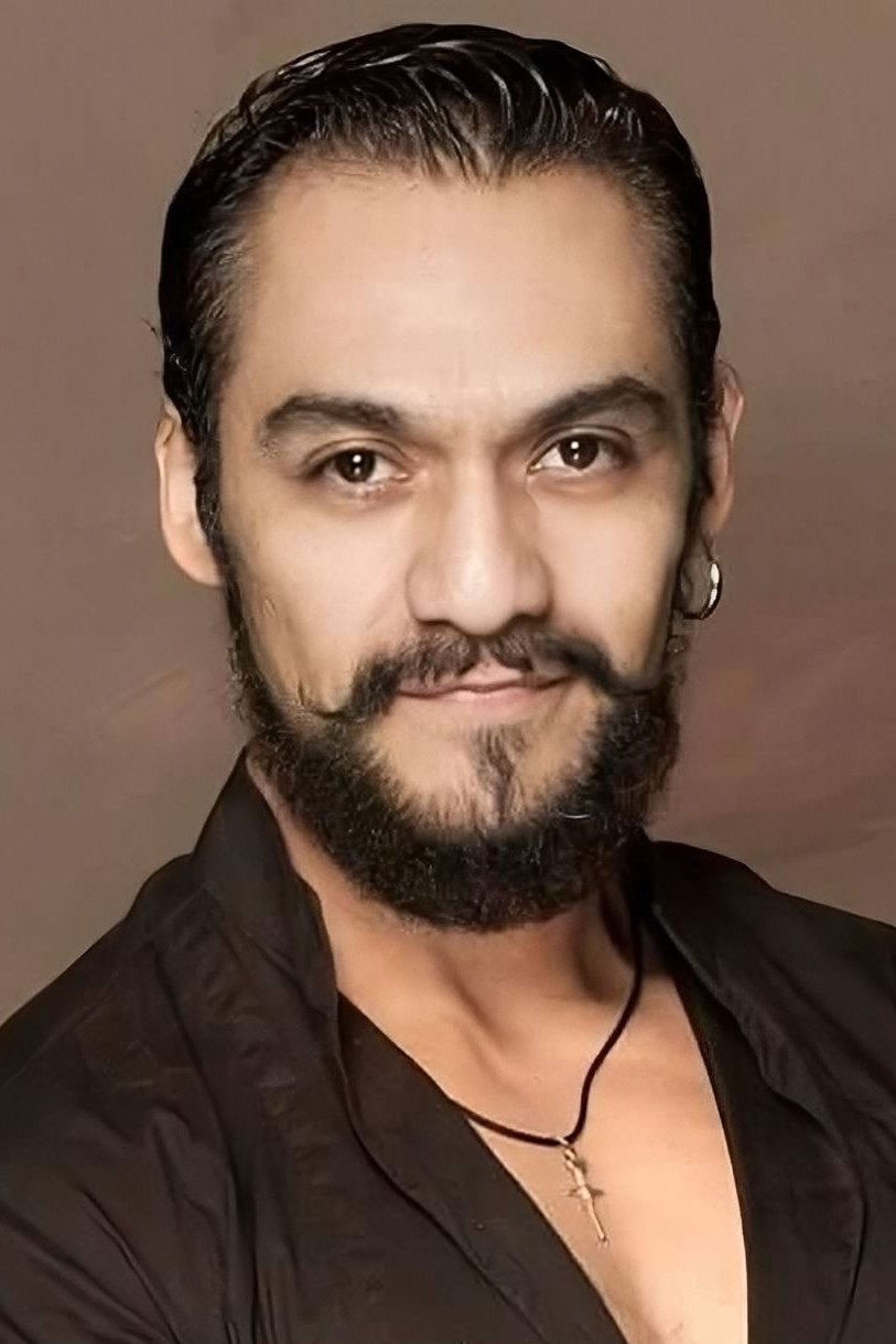 Javier Oliván backdrop