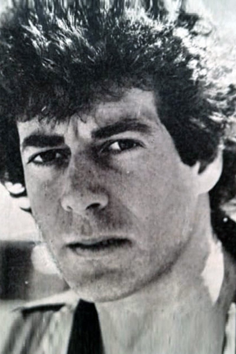 Antonio Caride backdrop