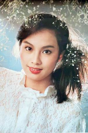 Kuan-Chen Hu backdrop