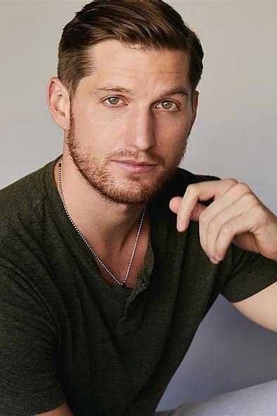 Kyle Dondlinger backdrop