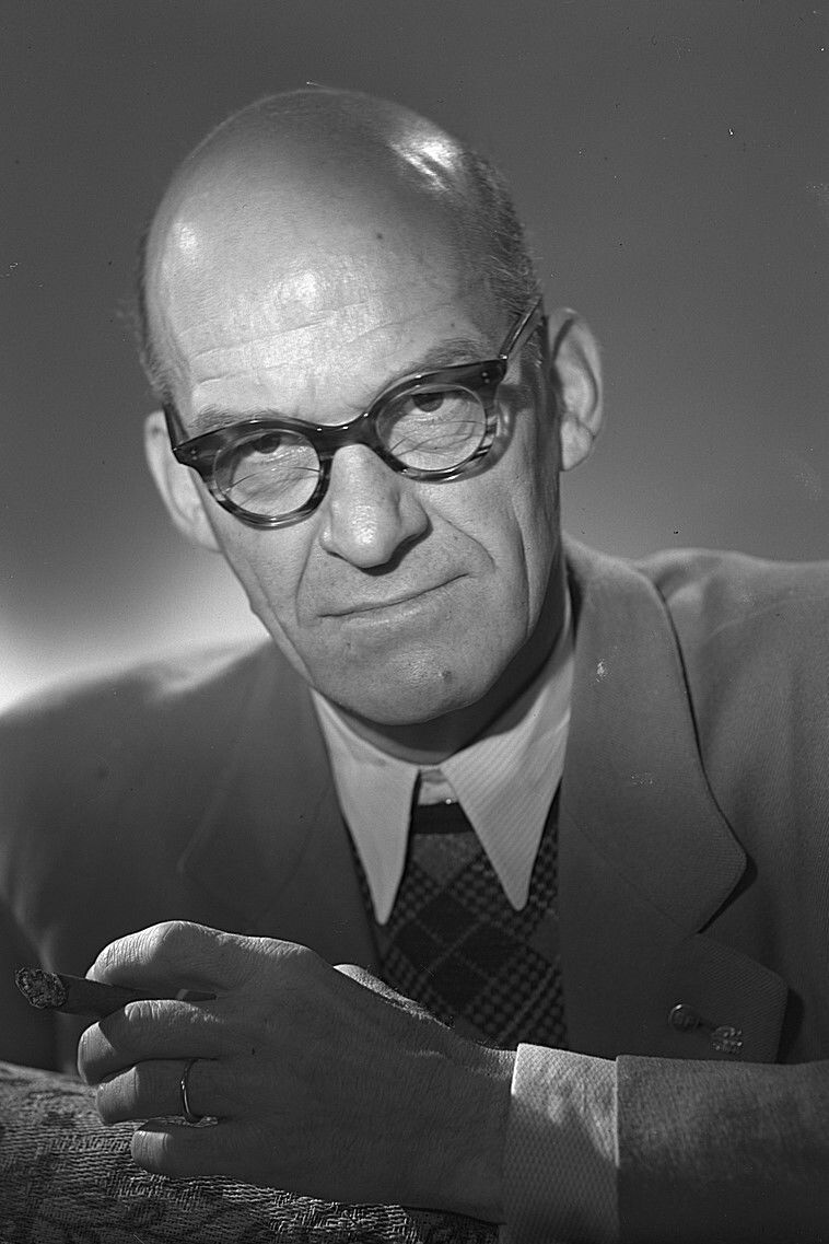 Topo Leistelä backdrop