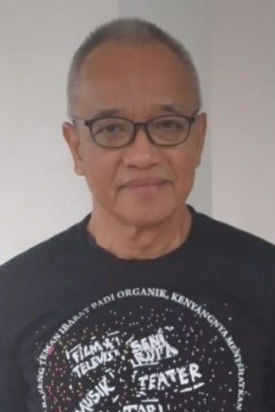 Jujur Prananto backdrop