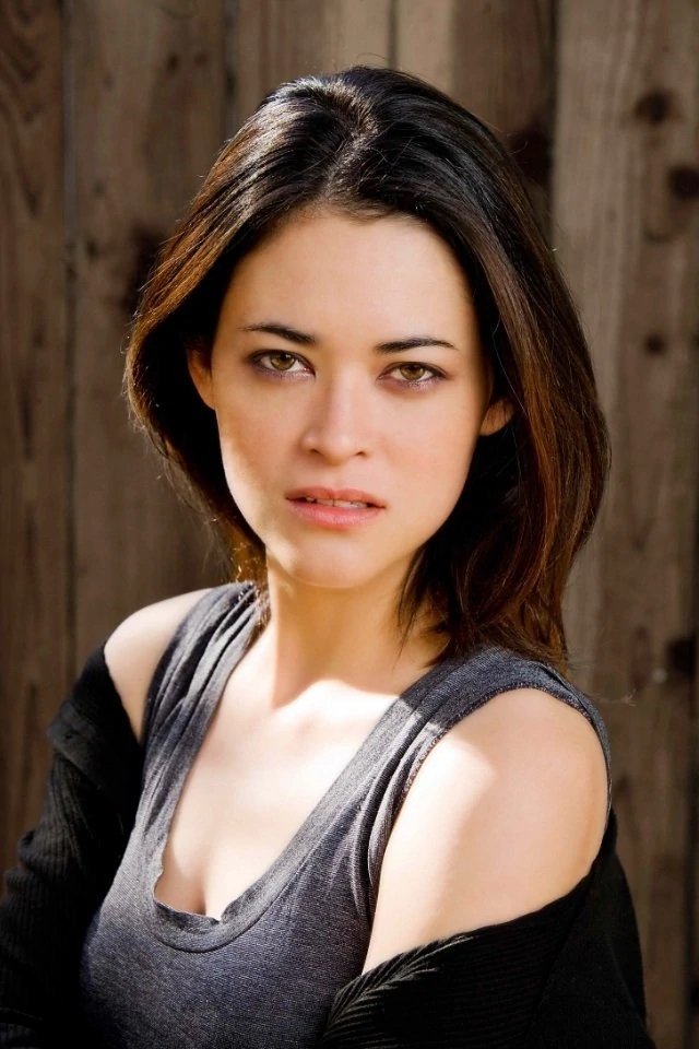 Faye Kingslee backdrop