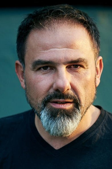 Carlos Lobo backdrop