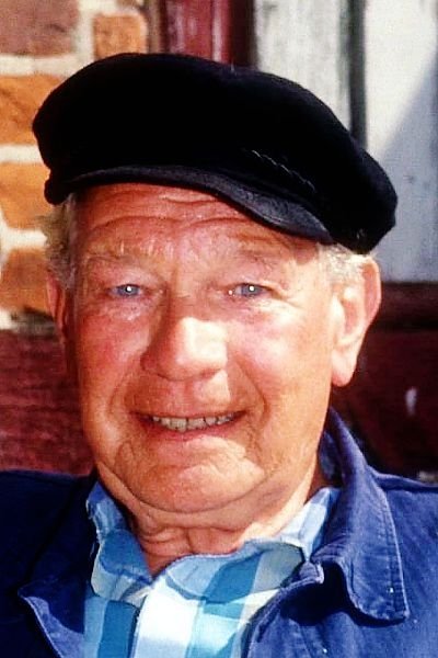 Karl-Hajnc Krejenbaum backdrop