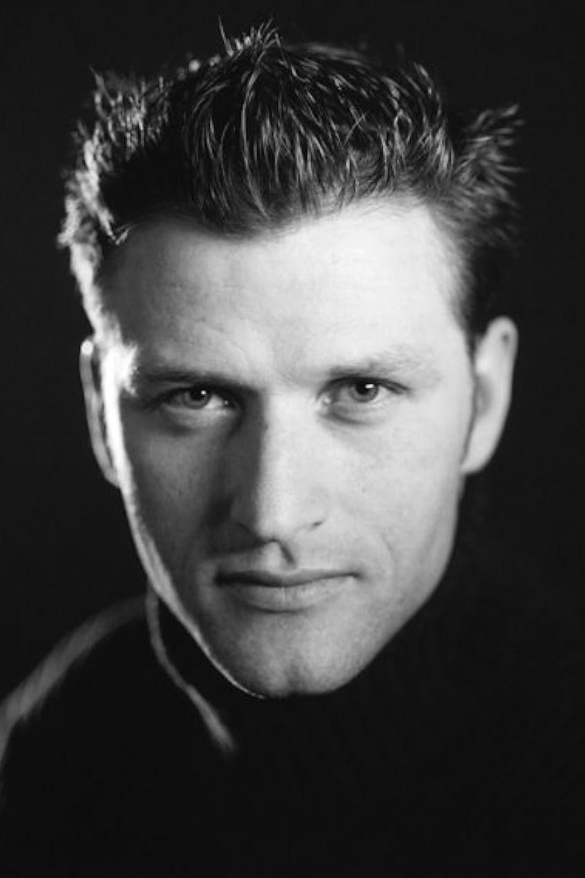 Joshua Loren backdrop