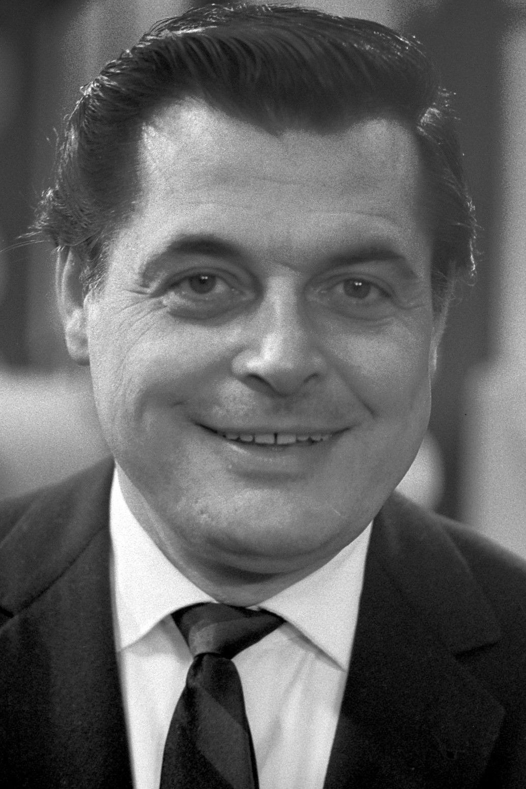 Gerhard Wendland backdrop