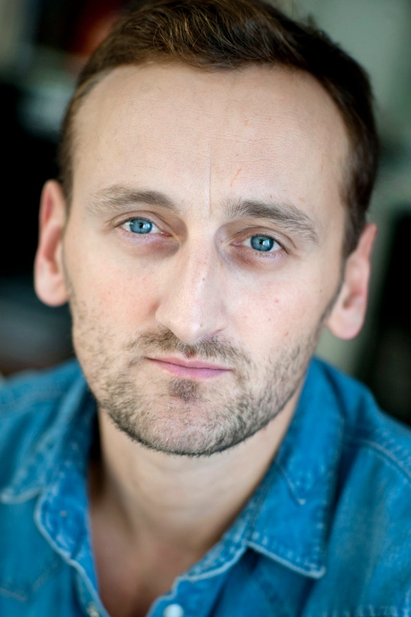 Alban Casterman backdrop