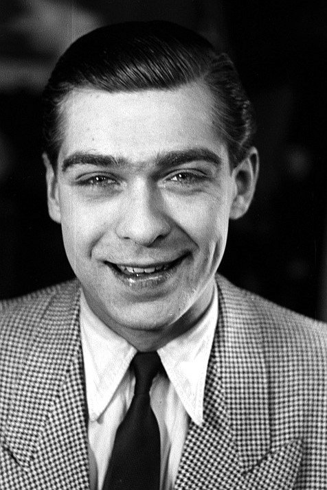 Bully Buhlan backdrop