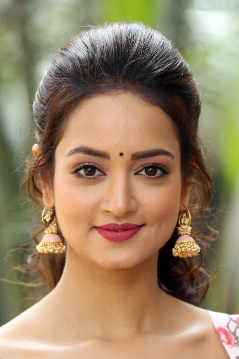 Shanvi Shrivastava backdrop