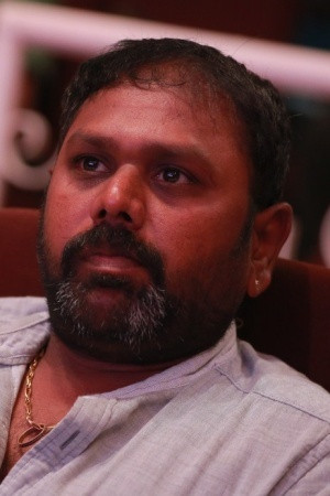 Supreme Sundar backdrop