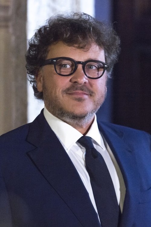 Marco Belardi backdrop