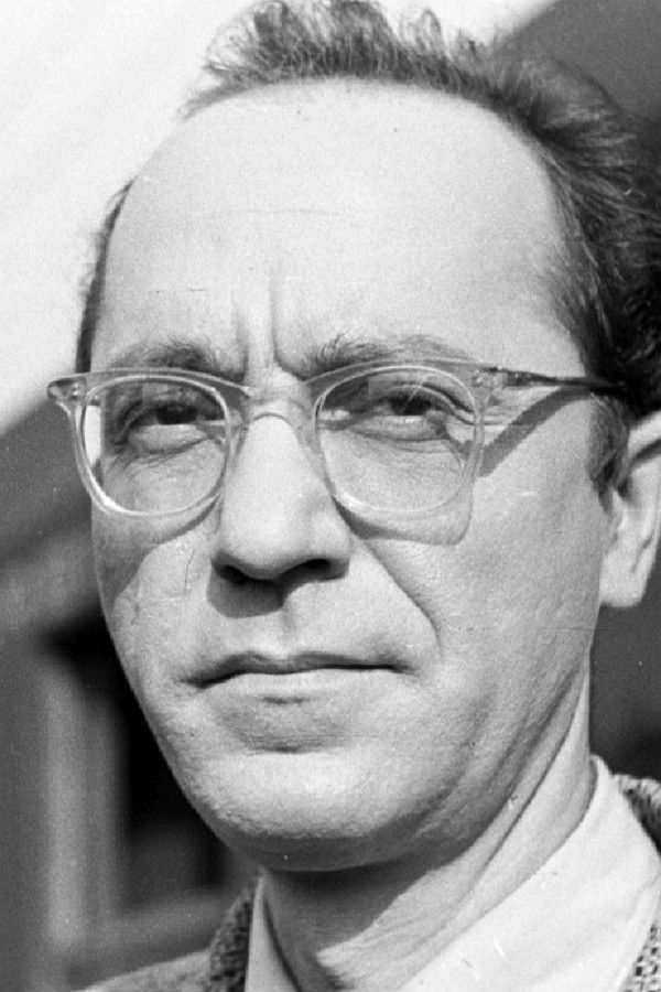 Ludwik Kasendra backdrop