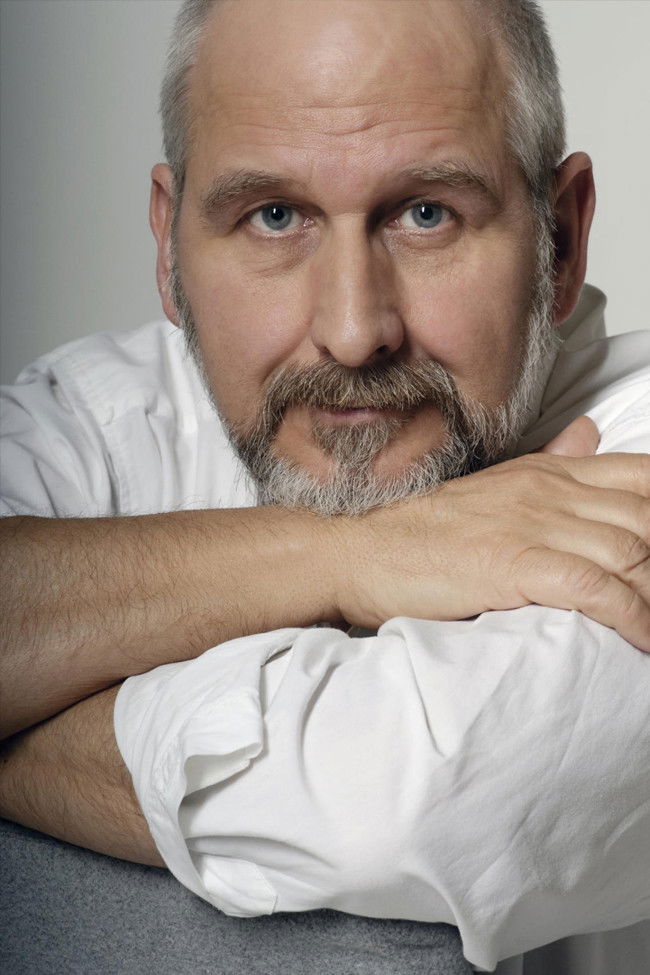 Lutz Reichert backdrop