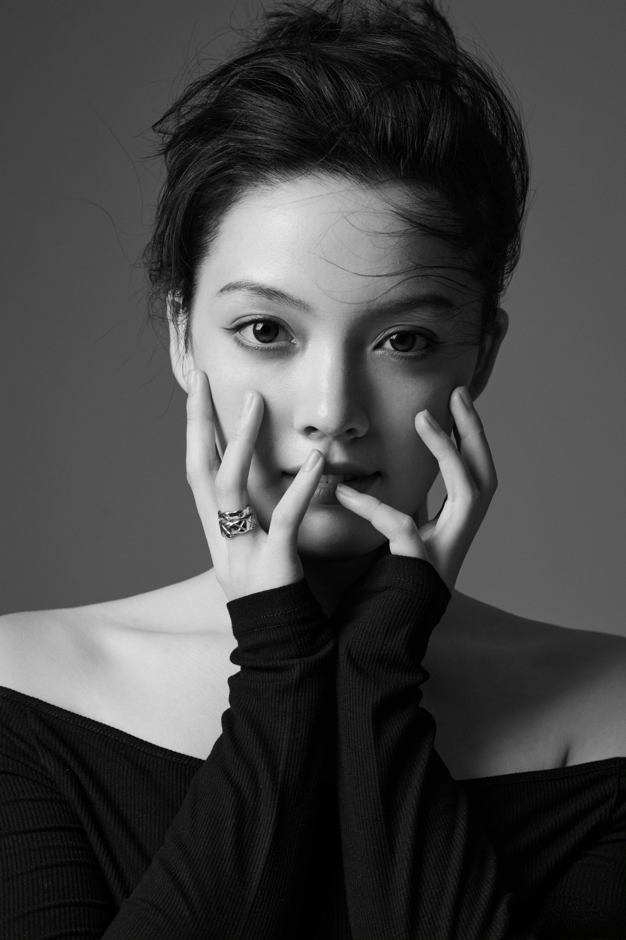 Daisy Cakes backdrop