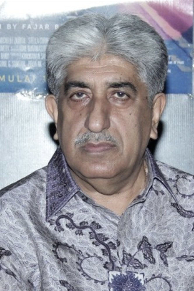 Gope T. Samtani backdrop