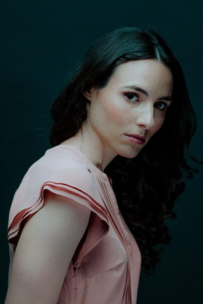 Vesna Kuzmić: Vesna Kuzmiç backdrop