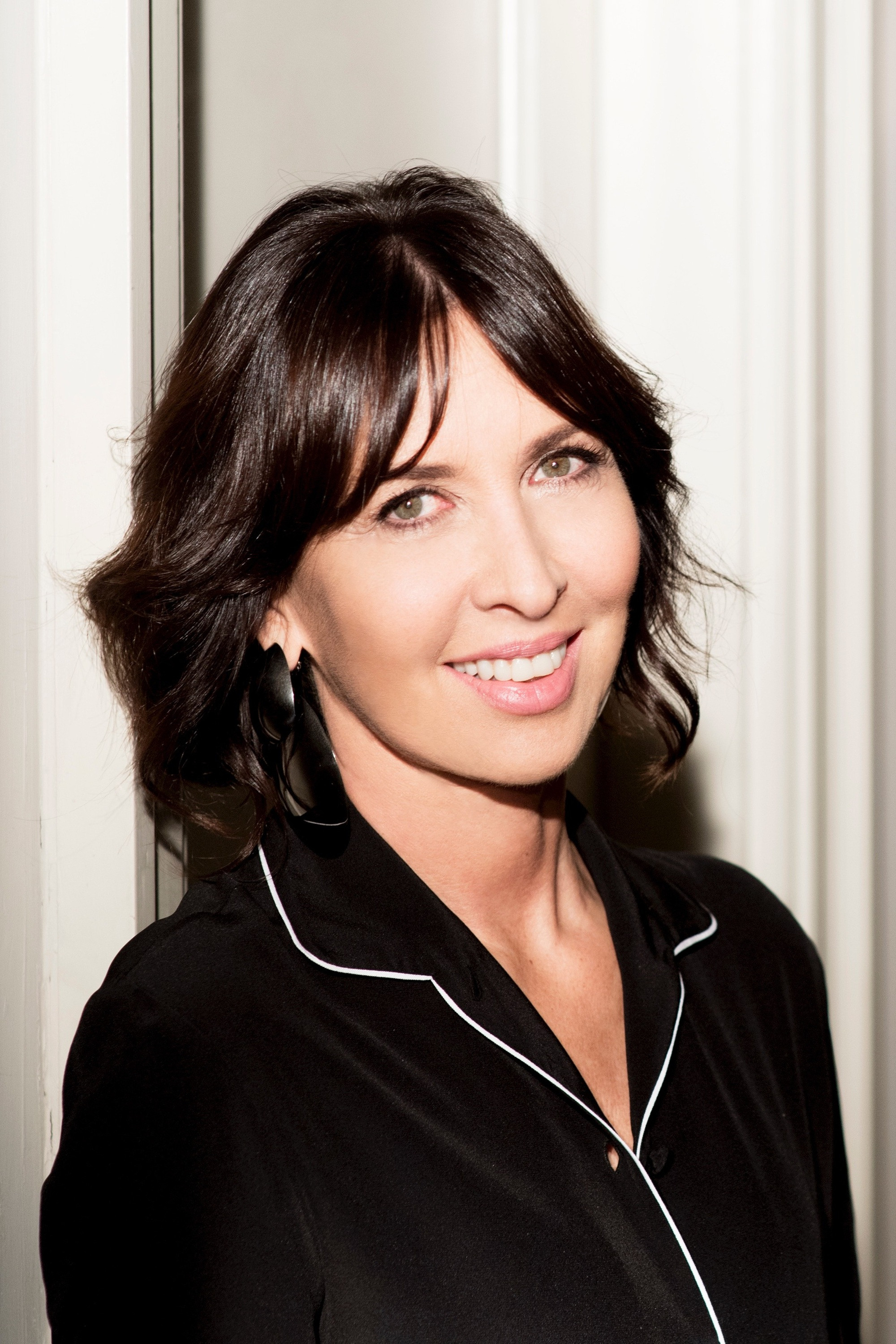 Raffaella Leone backdrop