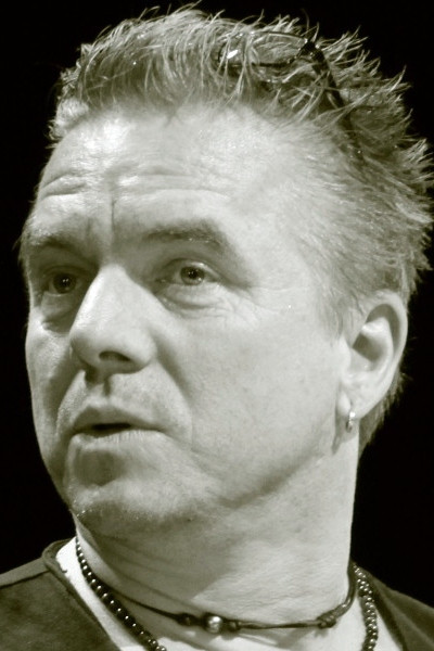 Loïc Pontieux backdrop