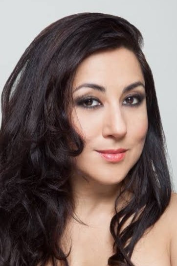 Laura de Ita backdrop