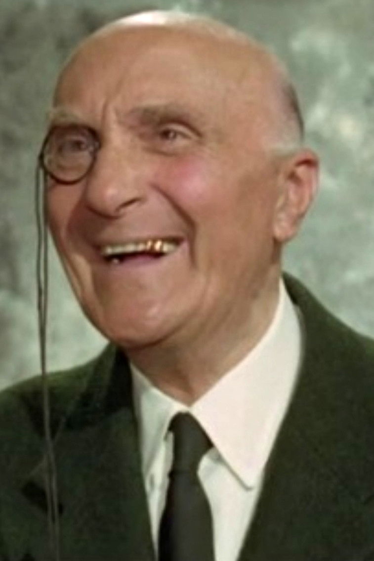 Giulio Tomei backdrop