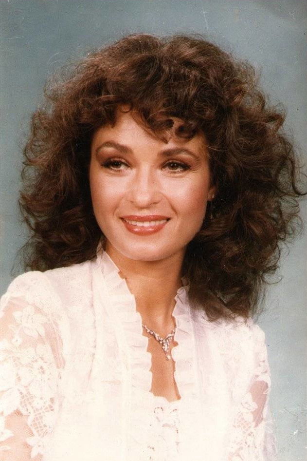 Angela Similea backdrop