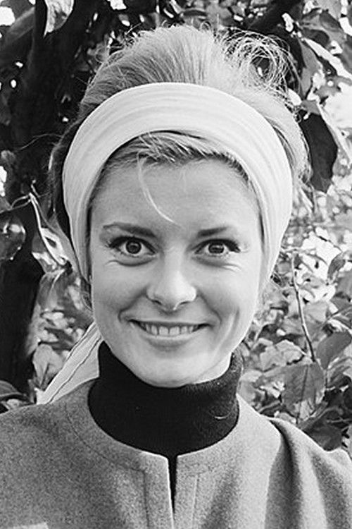 Grynet Molvig backdrop