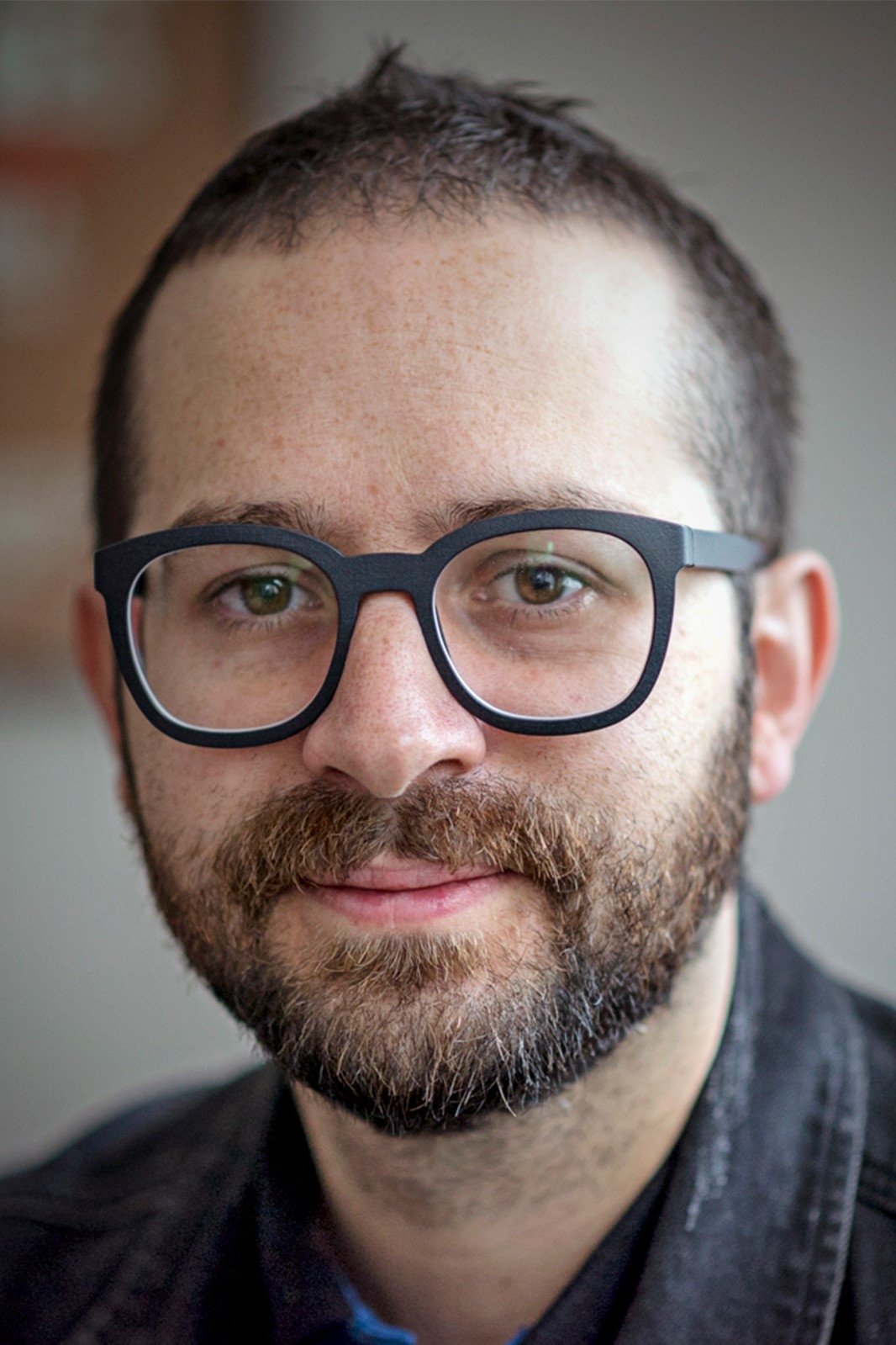 José Manuel Cravioto backdrop