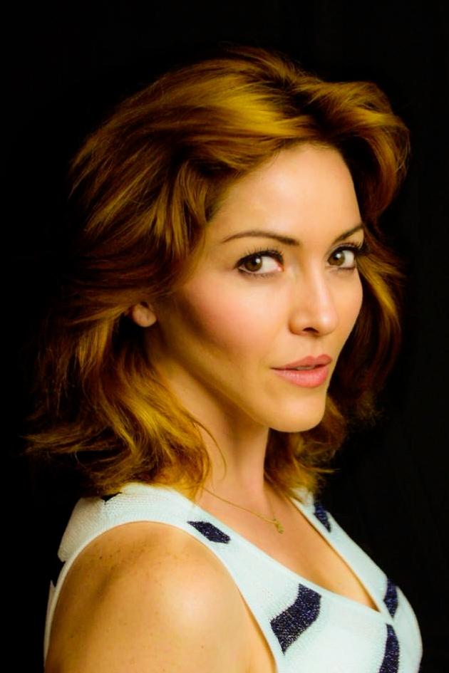 Zamia Fandiño → Zamia Fandino backdrop