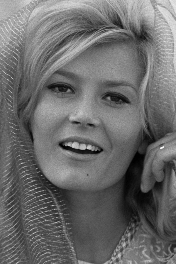 Manja Golec backdrop