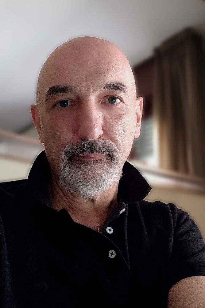 Dario Mazzoli backdrop