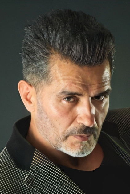 Yaşar Alptekin backdrop