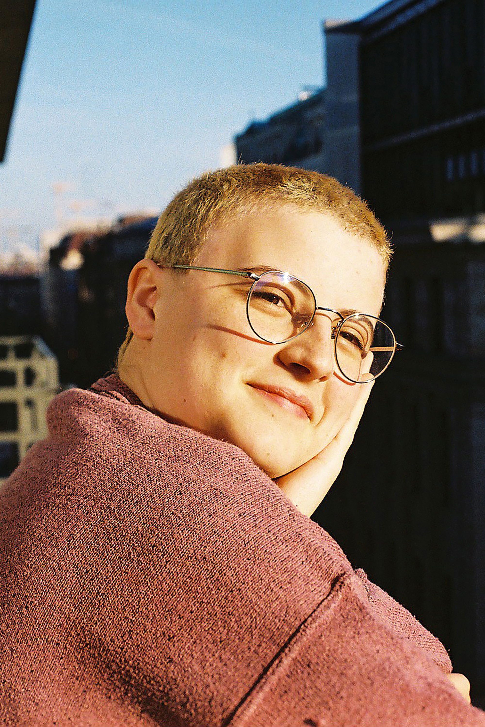 Aud Mason-Hyde backdrop