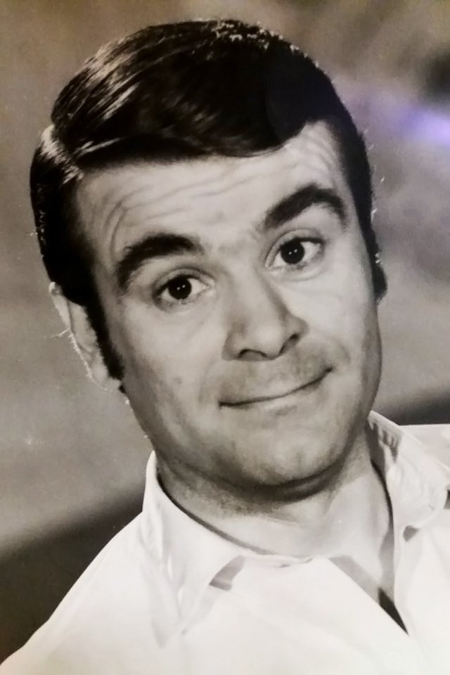 Giorgos Papazisis backdrop